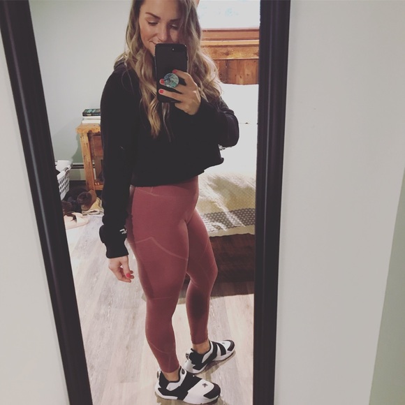 Meet your Posher, Erica - Picture 4 of 6